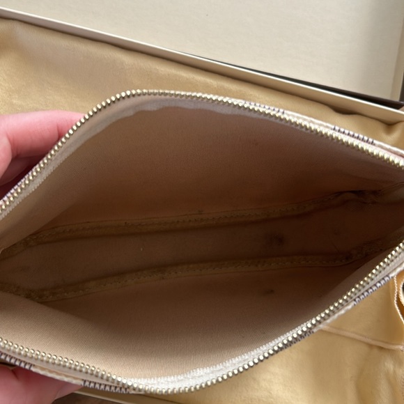 Louis Vuitton Pouchette - Picture 14 of 16